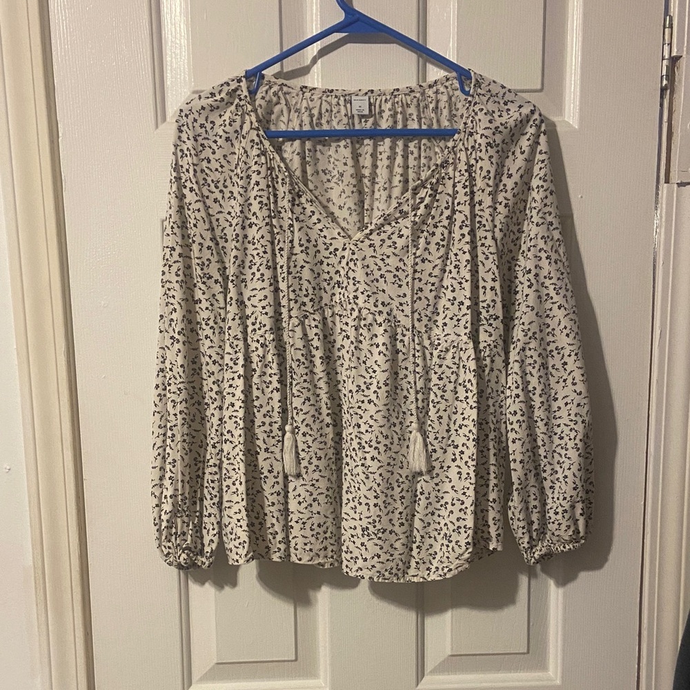 Old Navy Beige and Black Patterned Blouse